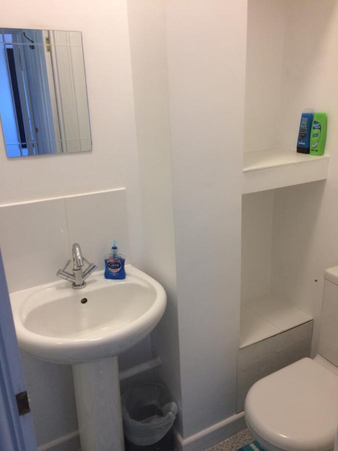 4 Bedroom House For Corporate Stays In Kettering Kültér fotó