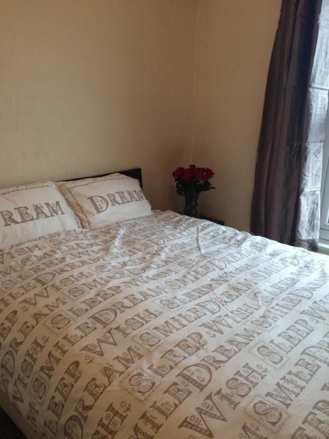 4 Bedroom House For Corporate Stays In Kettering Kültér fotó