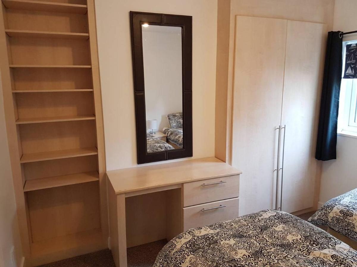 4 Bedroom House For Corporate Stays In Kettering Kültér fotó
